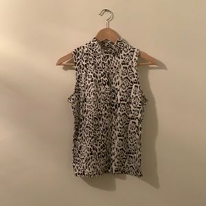 Black and white leopard top